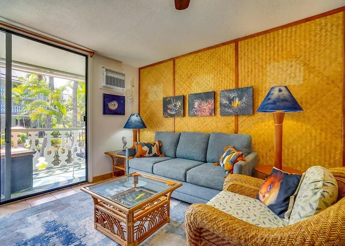 Kailua-Kona Vacation Rental - Walk To The Beach!